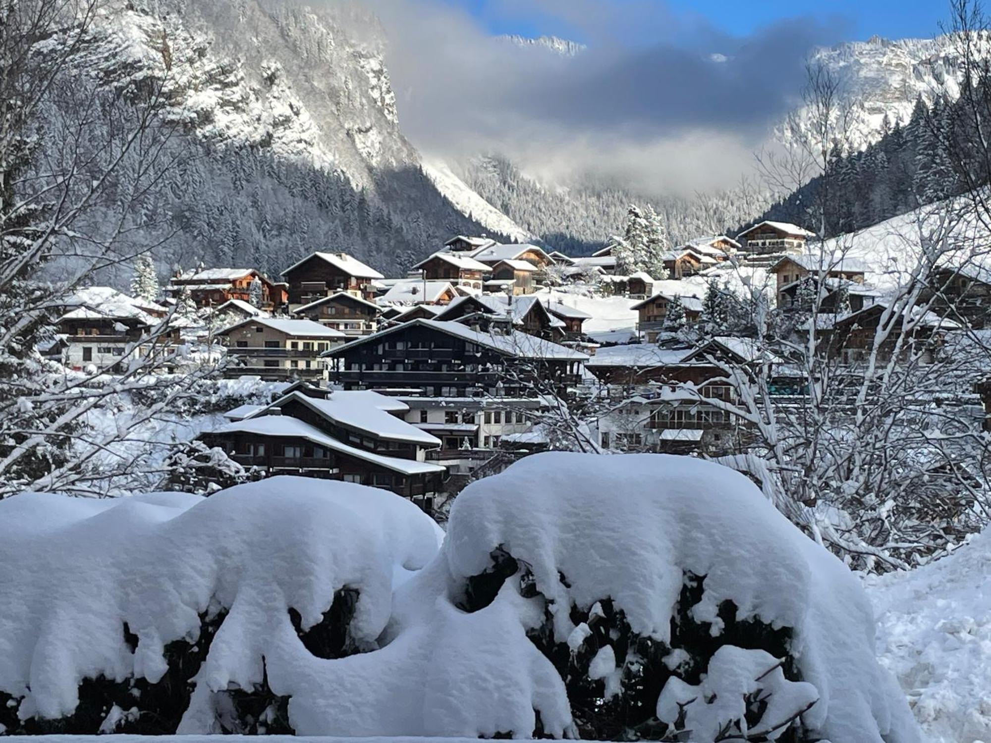 Chalet Yuki Morzine Bagian luar foto